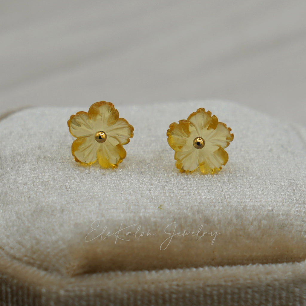 14k gold yellow flower earrings