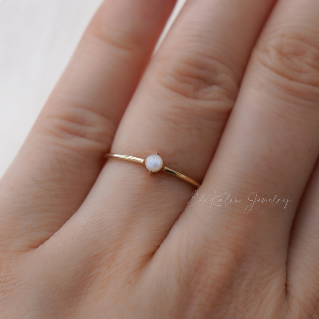 Moon stone gold ring