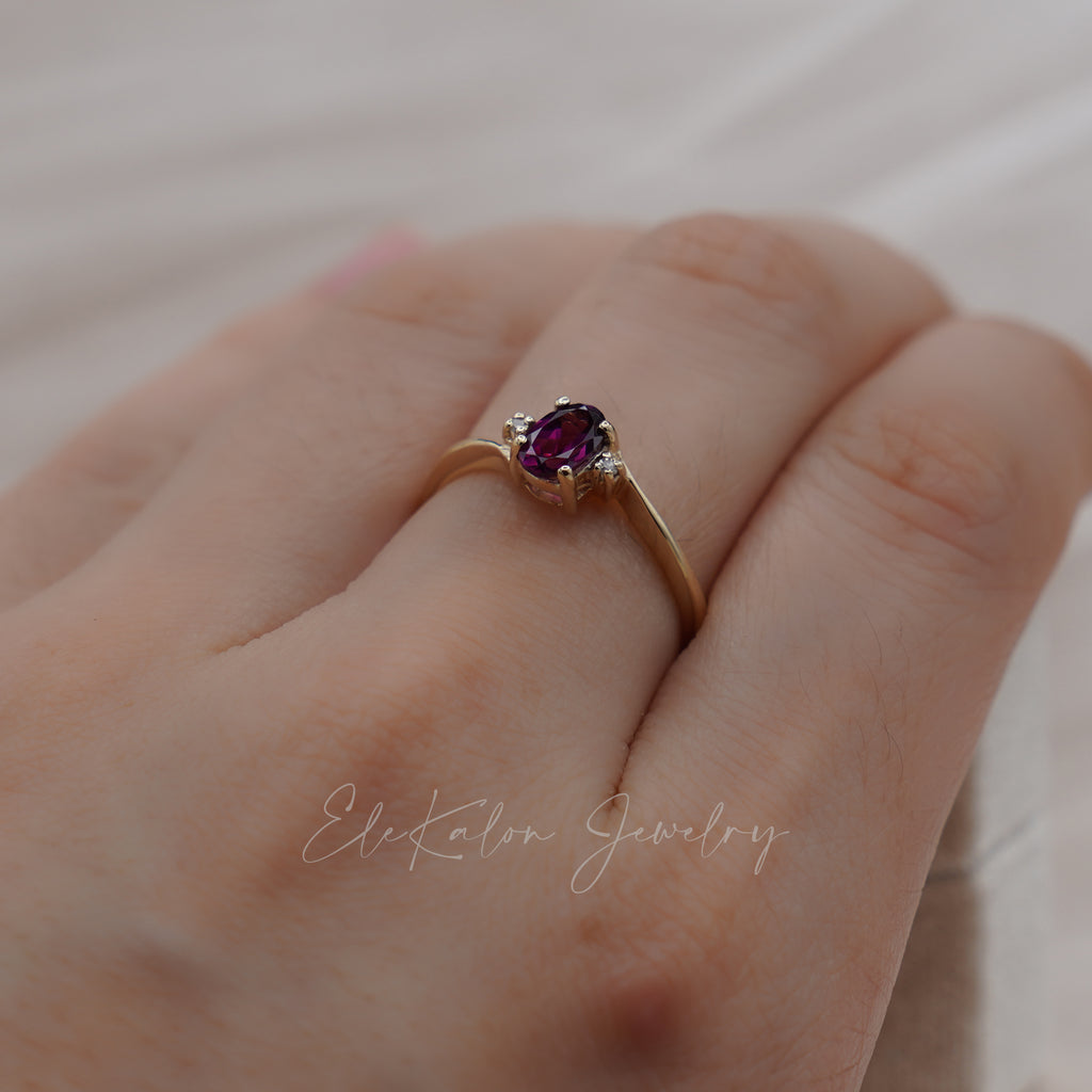 gold rhodolite garnet diamond ring